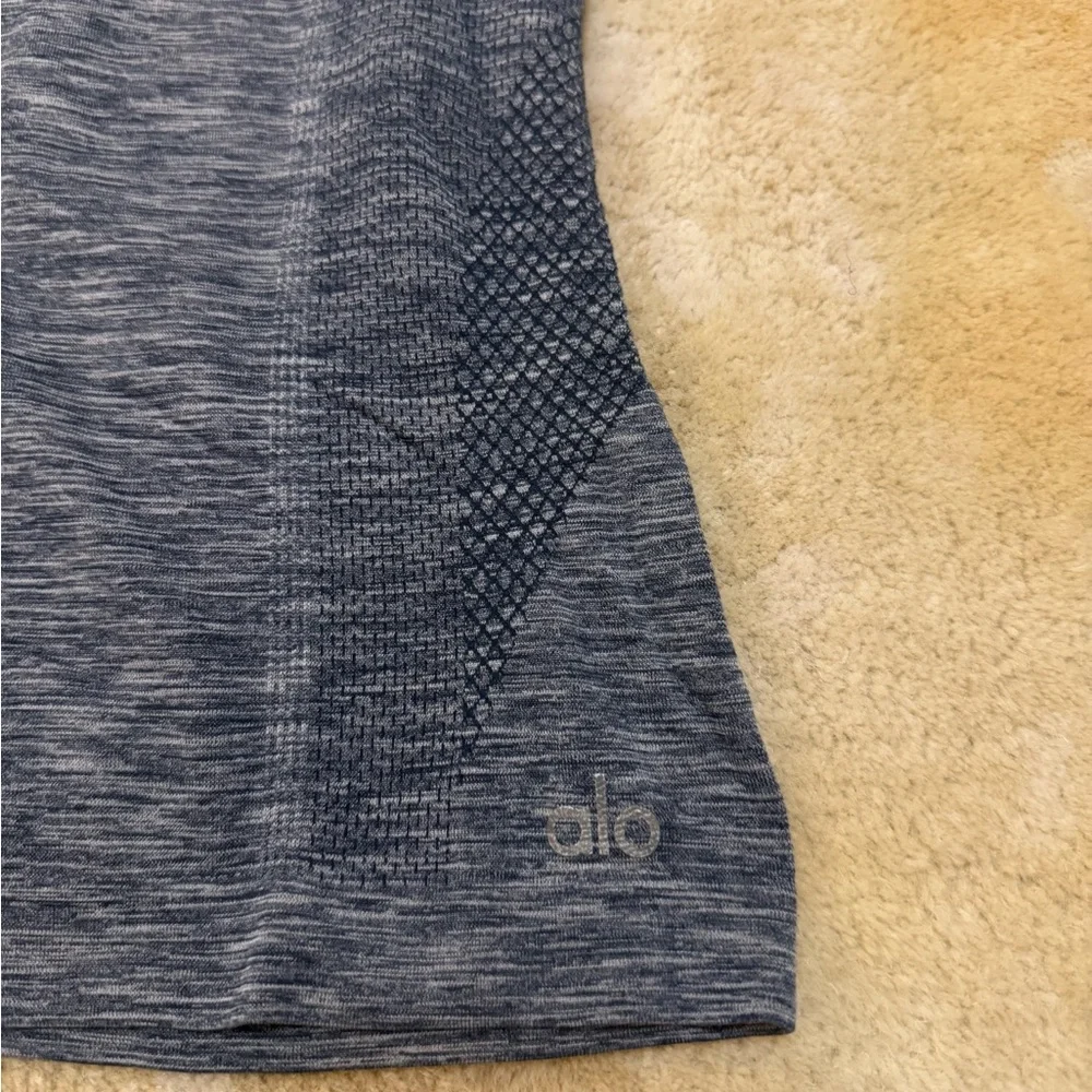 Alo Yoga Seamless Performance Tank Top Heather Navy Gray Women’s Size M - Picture 5 of 5